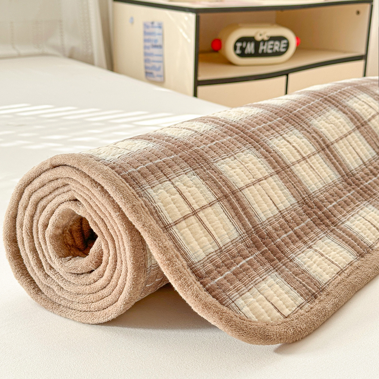 91家纺网 家纺一手货源 找家纺 恒尚居 2026新款A类双层纱牛奶绒夹棉床垫 贝拉格