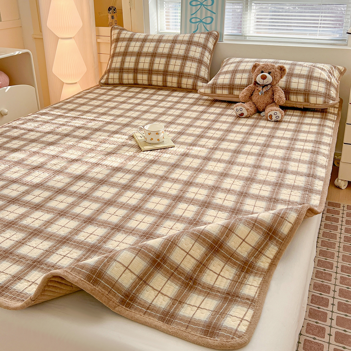 91家纺网 家纺一手货源 找家纺 恒尚居 2026新款A类双层纱牛奶绒夹棉床垫 贝拉格