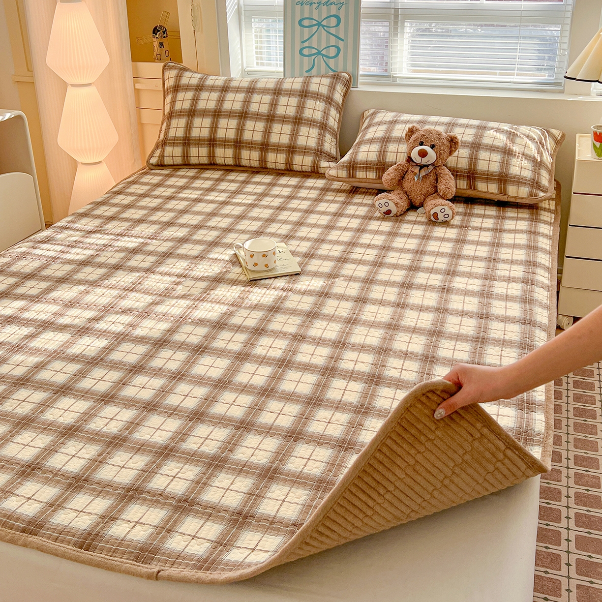 91家纺网 家纺一手货源 找家纺 恒尚居 2026新款A类双层纱牛奶绒夹棉床垫 贝拉格