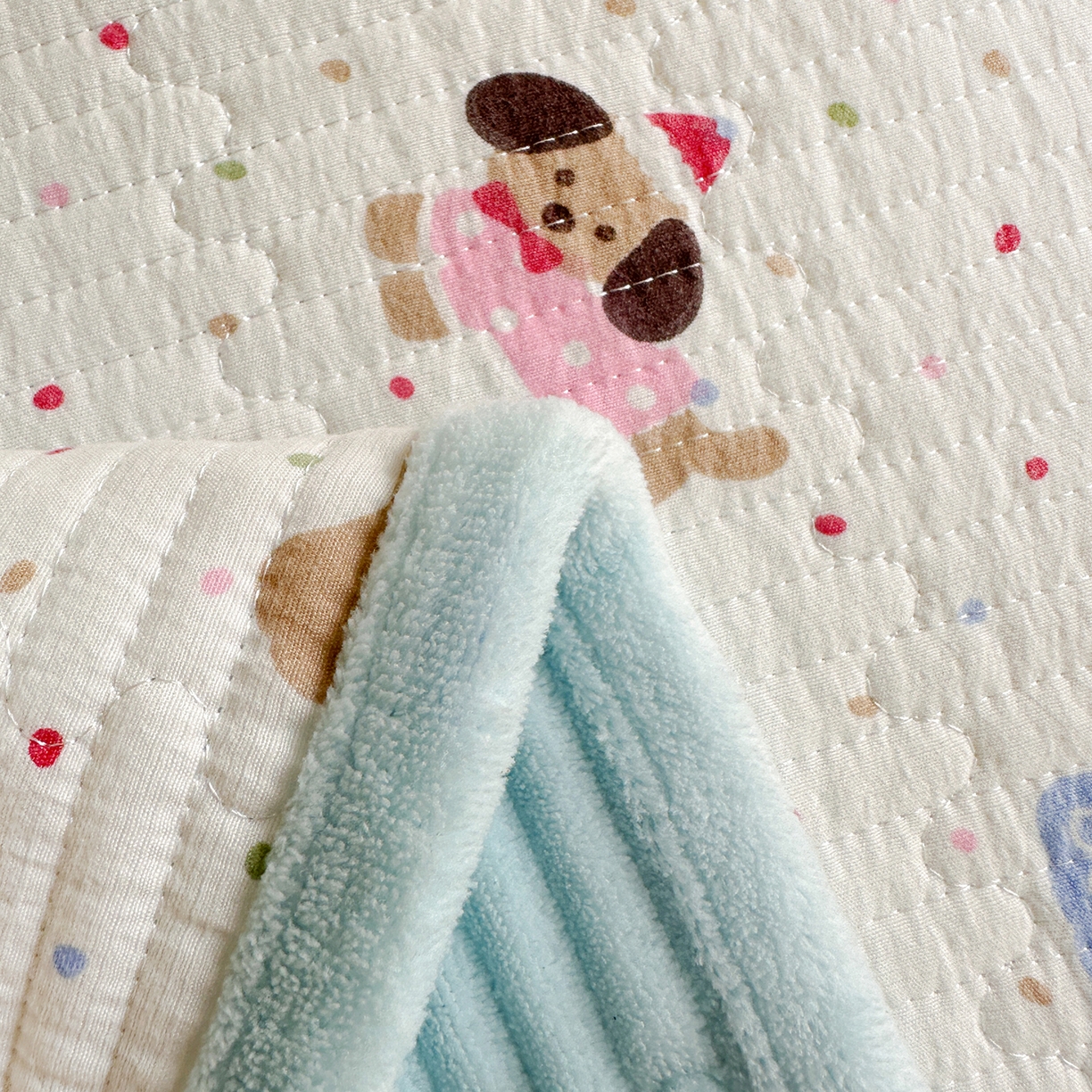 91家纺网 家纺一手货源 找家纺 恒尚居 2026新款A类双层纱牛奶绒夹棉床垫 波点狗狗