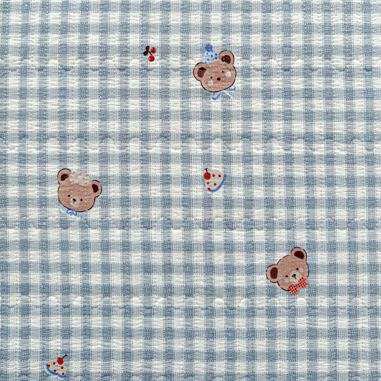 91家纺网 家纺一手货源 找家纺 恒尚居 2026新款A类双层纱牛奶绒夹棉床垫 格子小熊