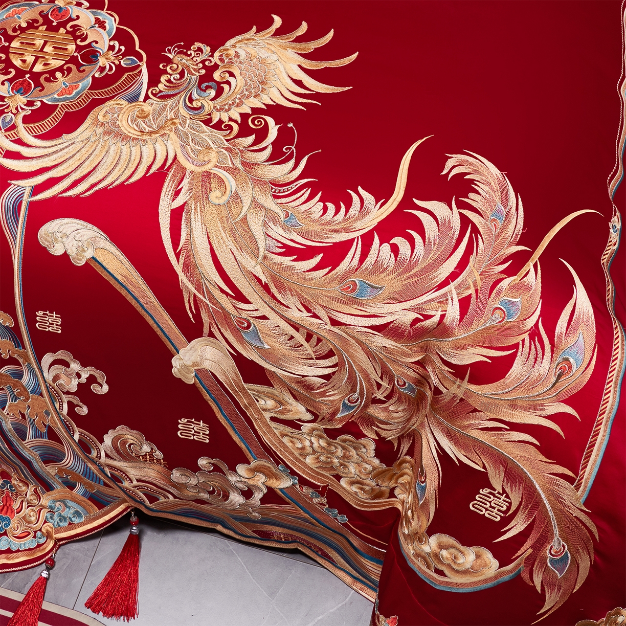 91家纺网 家纺一手货源 找家纺 芊囍纺 2026新款双面长绒棉高端婚庆提花重工刺绣四件套多件套系列 龙凤江山