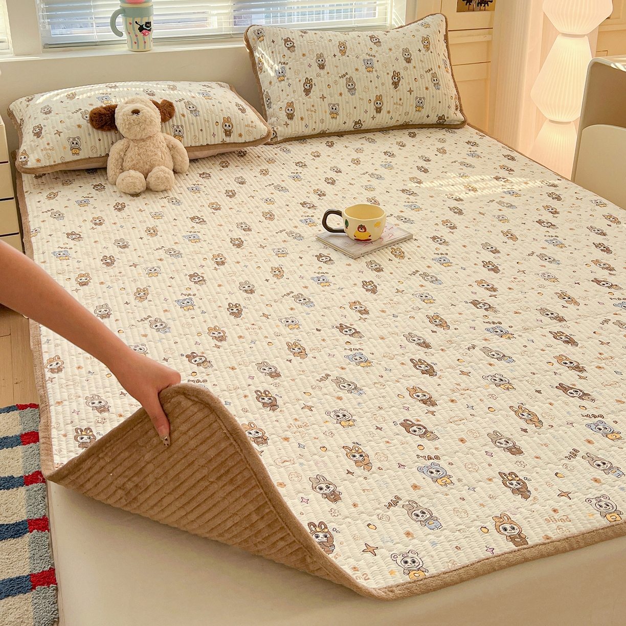 91家纺网 家纺一手货源 找家纺 恒尚居 2026新款A类双层纱牛奶绒夹棉床垫 拉布布