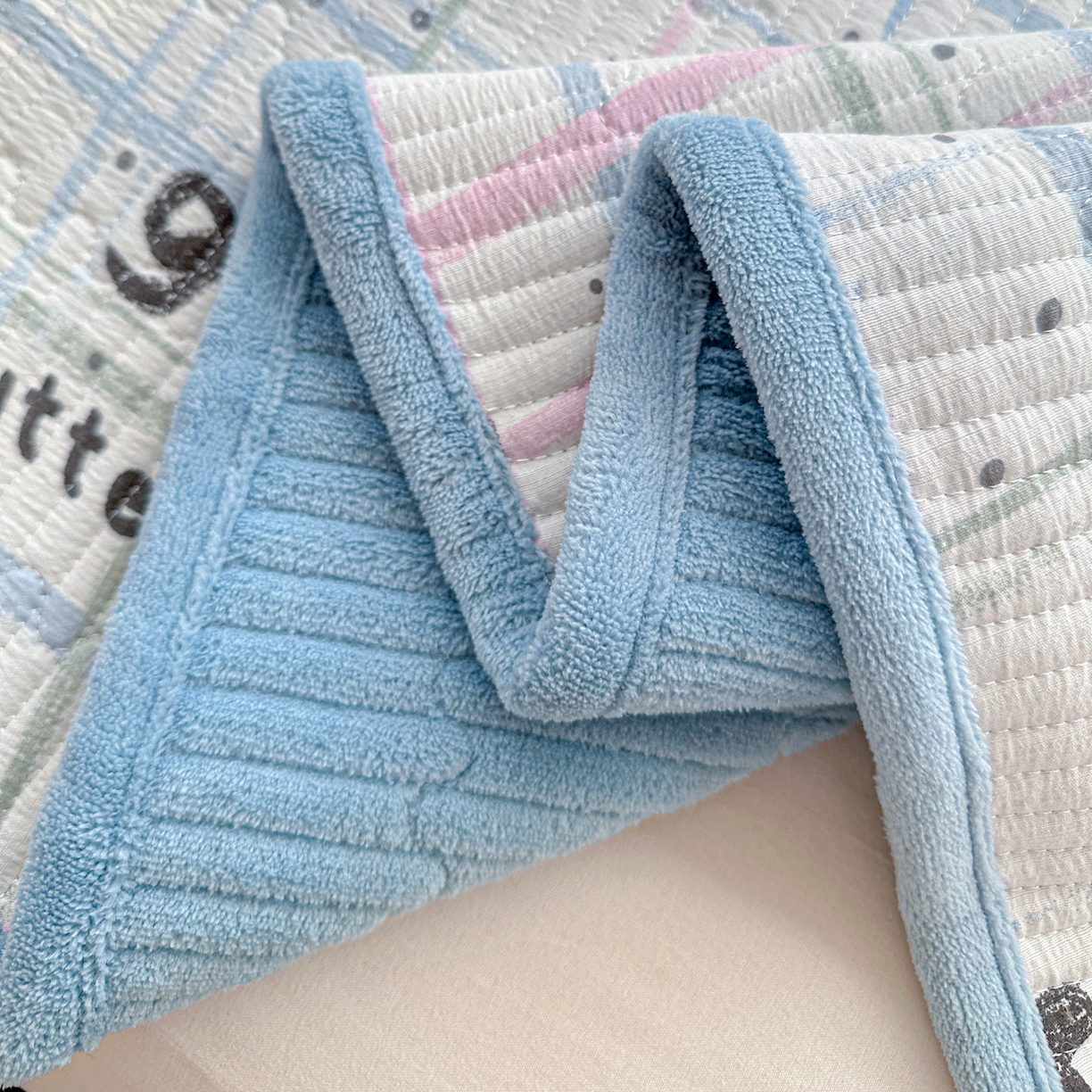 91家纺网 家纺一手货源 找家纺 恒尚居 2026新款A类双层纱牛奶绒夹棉床垫 蓝调