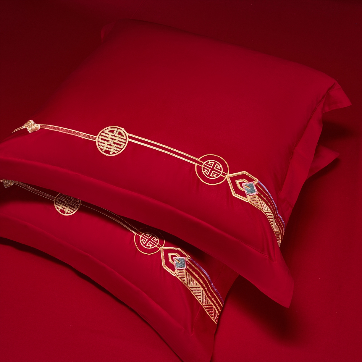 91家纺网 家纺一手货源 找家纺 芊囍纺 2026新款双面长绒棉高端婚庆提花重工刺绣四件套多件套系列 龙凤九霄