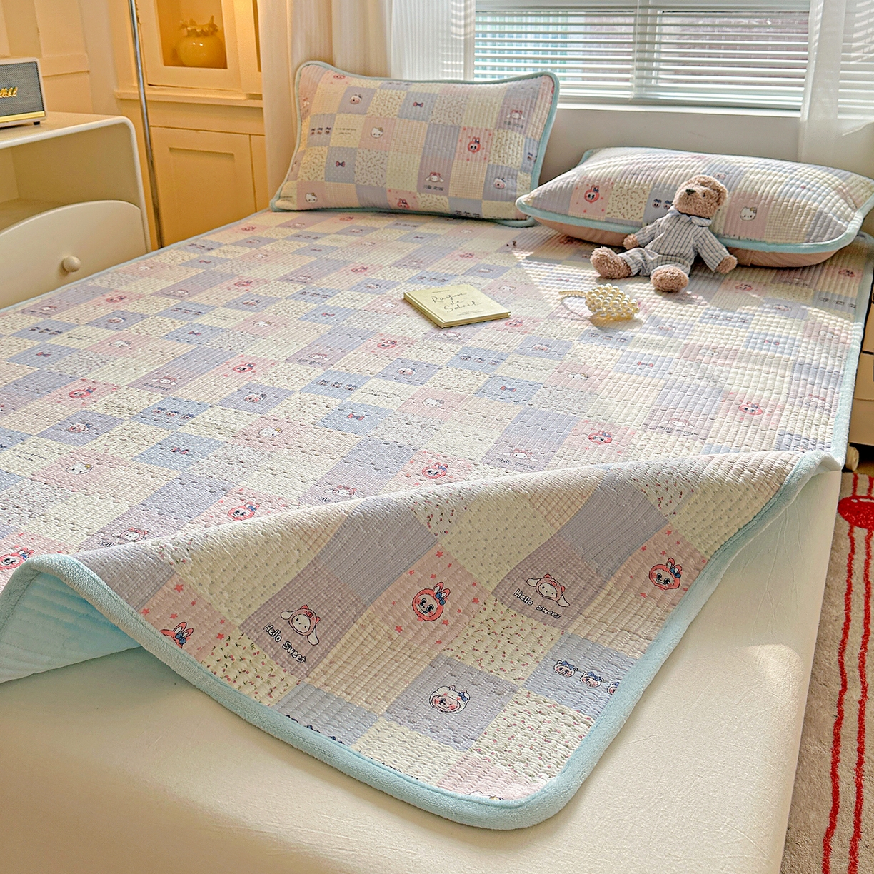 91家纺网 家纺一手货源 找家纺 恒尚居 2026新款A类双层纱牛奶绒夹棉床垫 慢时光