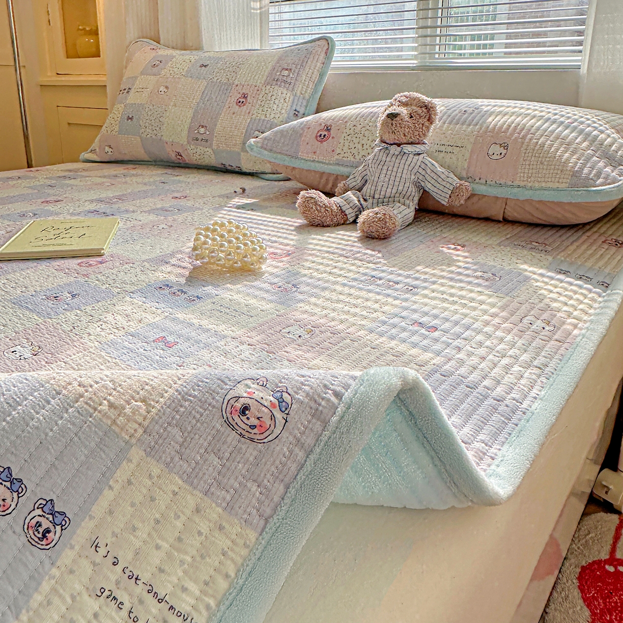 91家纺网 家纺一手货源 找家纺 恒尚居 2026新款A类双层纱牛奶绒夹棉床垫 慢时光