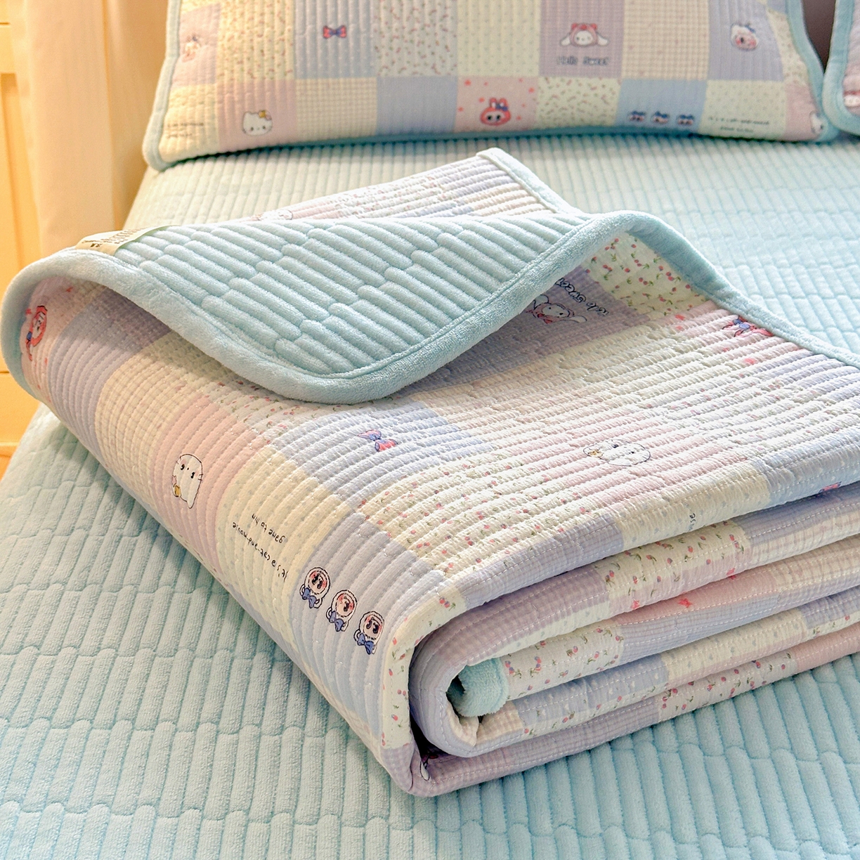 91家纺网 家纺一手货源 找家纺 恒尚居 2026新款A类双层纱牛奶绒夹棉床垫 慢时光