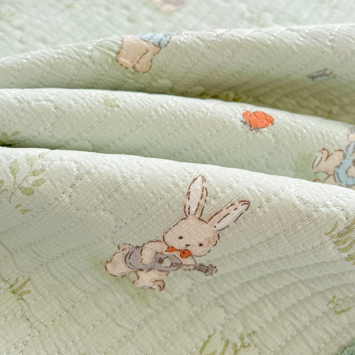 91家纺网 家纺一手货源 找家纺 恒尚居 2026新款A类双层纱牛奶绒夹棉床垫 兔子乐队