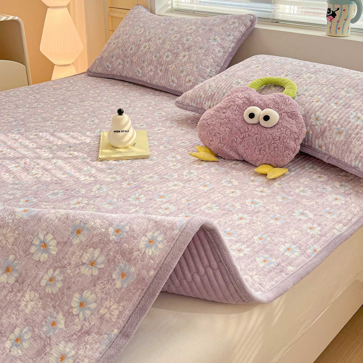 91家纺网 家纺一手货源 找家纺 恒尚居 2026新款A类双层纱牛奶绒夹棉床垫 紫罗花