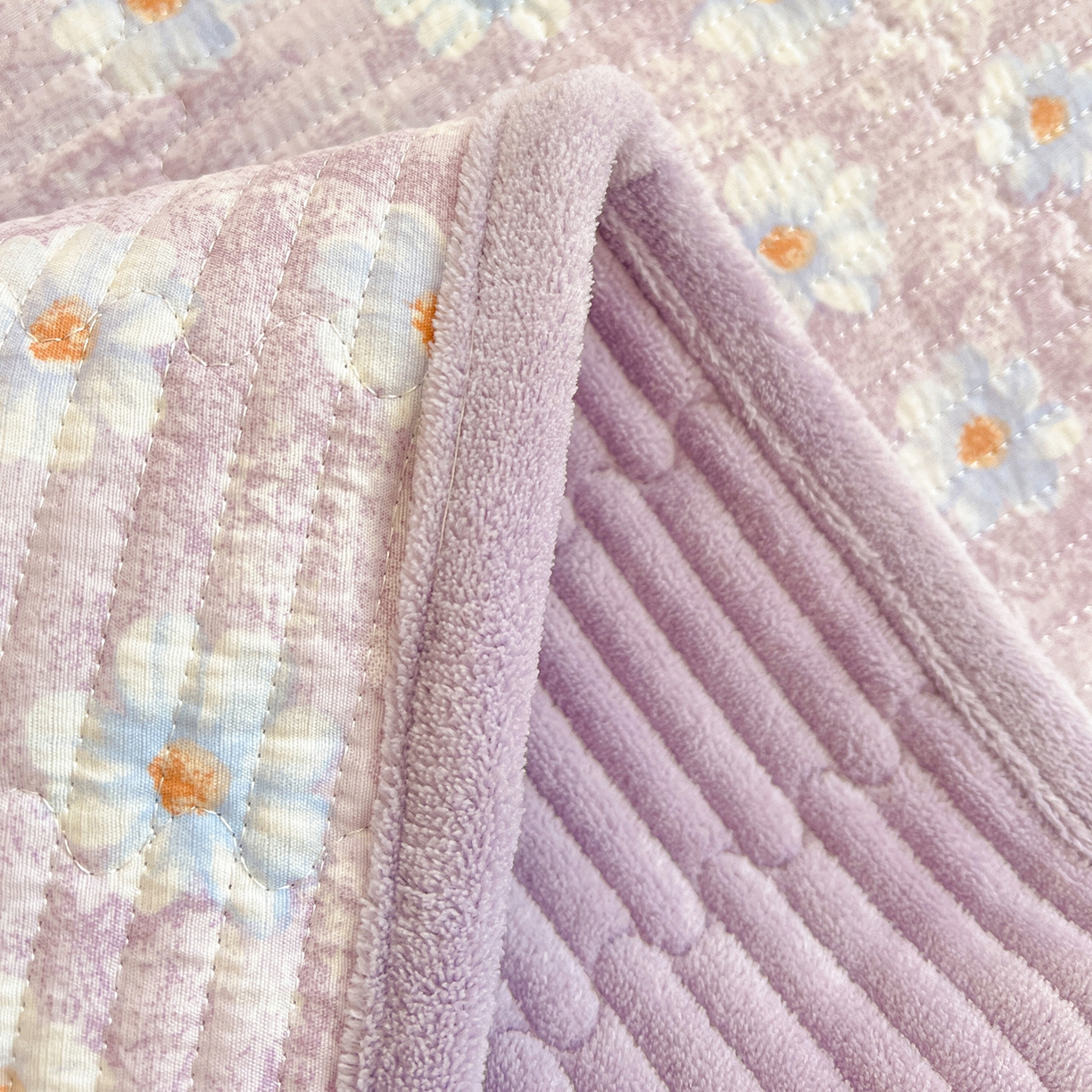 91家纺网 家纺一手货源 找家纺 恒尚居 2026新款A类双层纱牛奶绒夹棉床垫 紫罗花