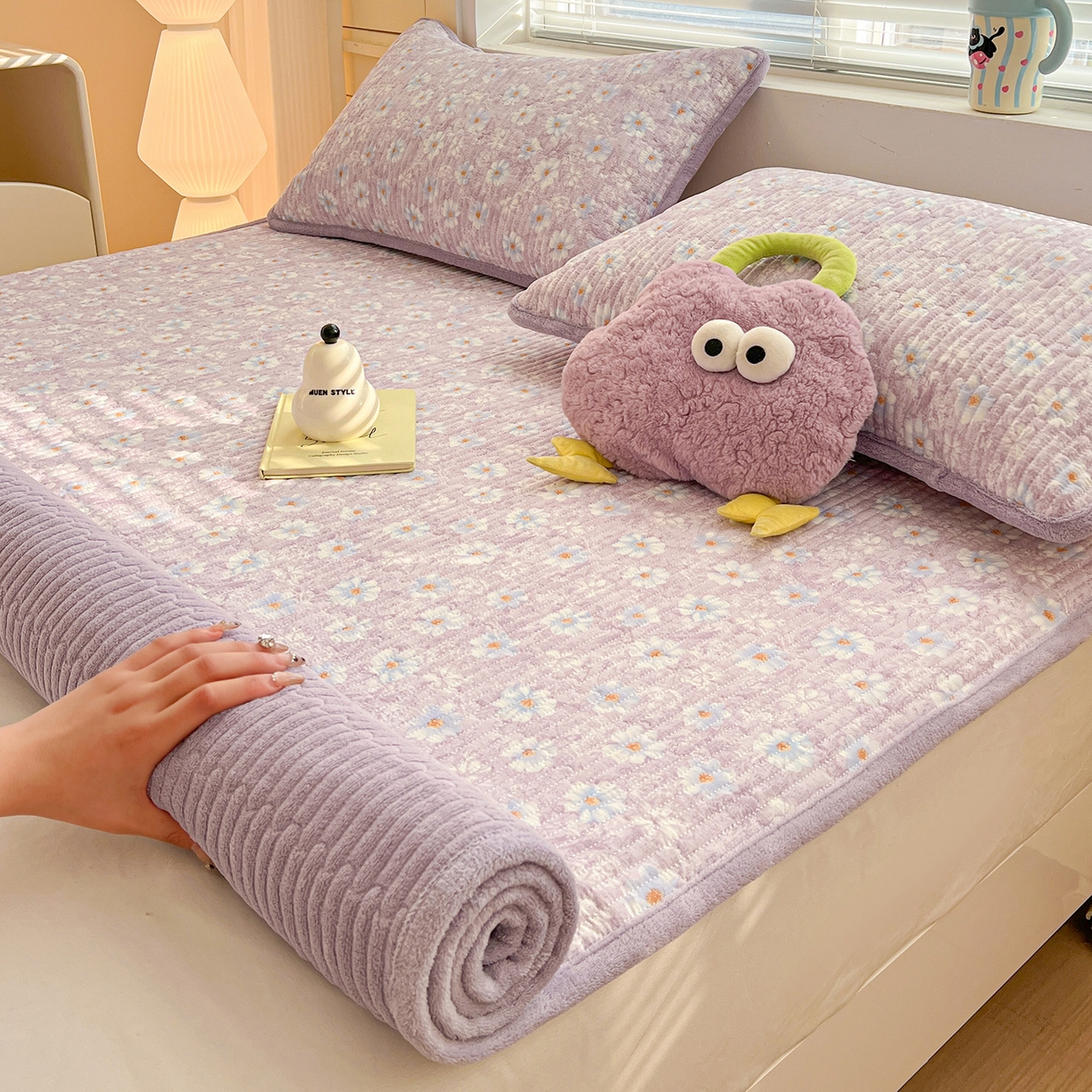 91家纺网 家纺一手货源 找家纺 恒尚居 2026新款A类双层纱牛奶绒夹棉床垫 紫罗花