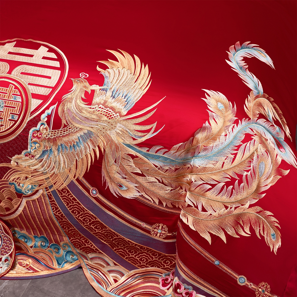 91家纺网 家纺一手货源 找家纺 芊囍纺 2026新款双面长绒棉高端婚庆提花重工刺绣四件套多件套系列 龙凤禧绣