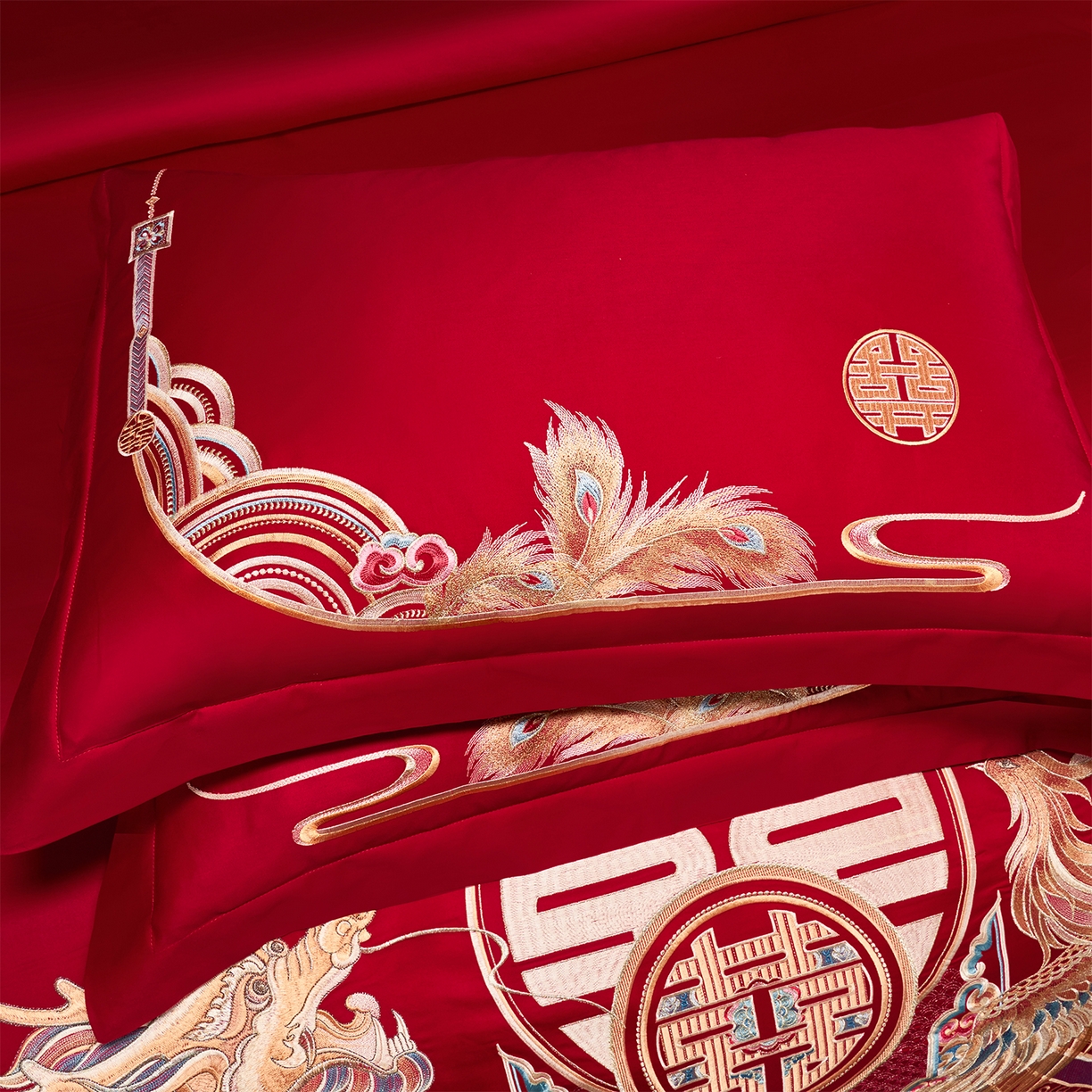 91家纺网 家纺一手货源 找家纺 芊囍纺 2026新款双面长绒棉高端婚庆提花重工刺绣四件套多件套系列 龙凤禧绣