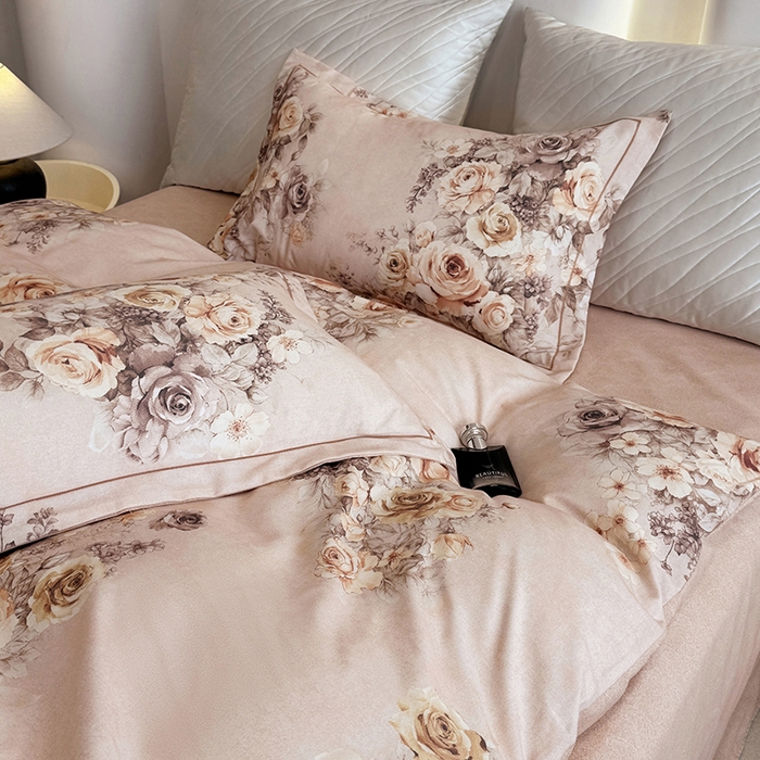 91家纺网 家纺一手货源 找家纺 遇安家纺 2026新款全棉活性印花四件套 芳华