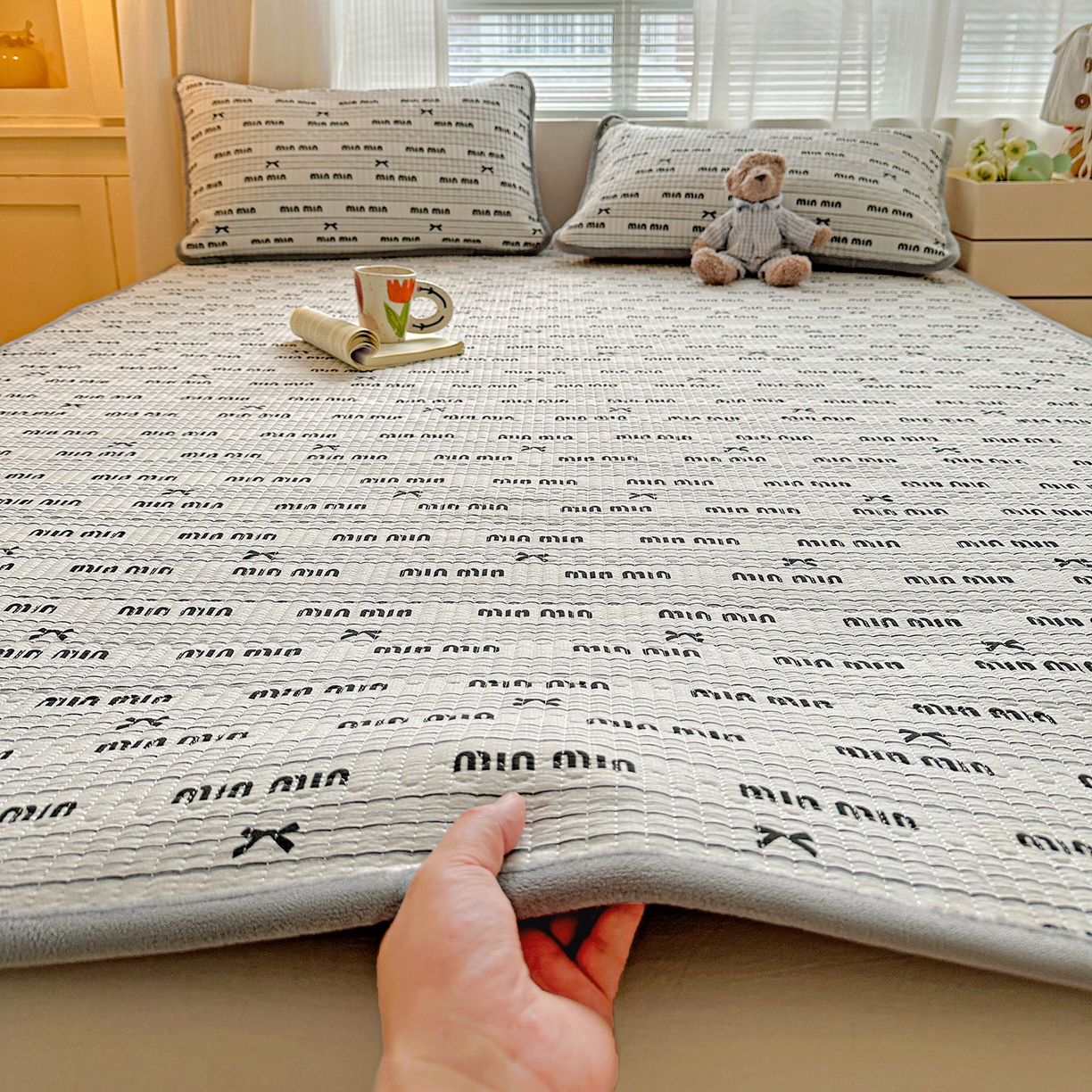 恒尚居 2026新款双层纱牛奶绒床垫床褥子云感夹棉床单软床垫-秋冬款-链接二 miu miu