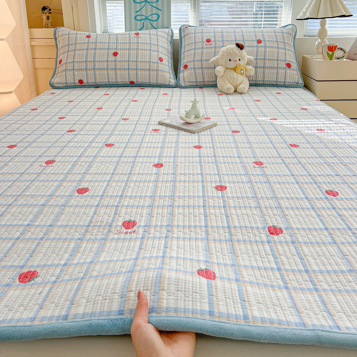 恒尚居 2026新款双层纱牛奶绒床垫床褥子云感夹棉床单软床垫-秋冬款-链接二 草莓格