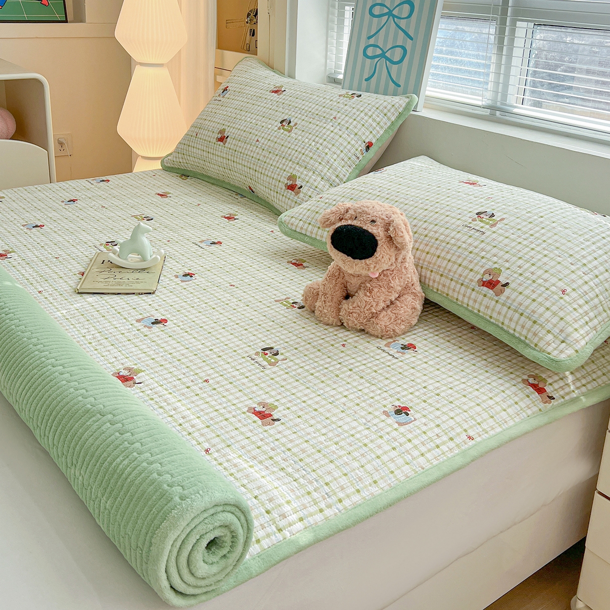 91家纺网 家纺一手货源 找家纺 恒尚居 2026新款双层纱牛奶绒床垫床褥子云感夹棉床单软床垫-秋冬款-链接二 大笨狗