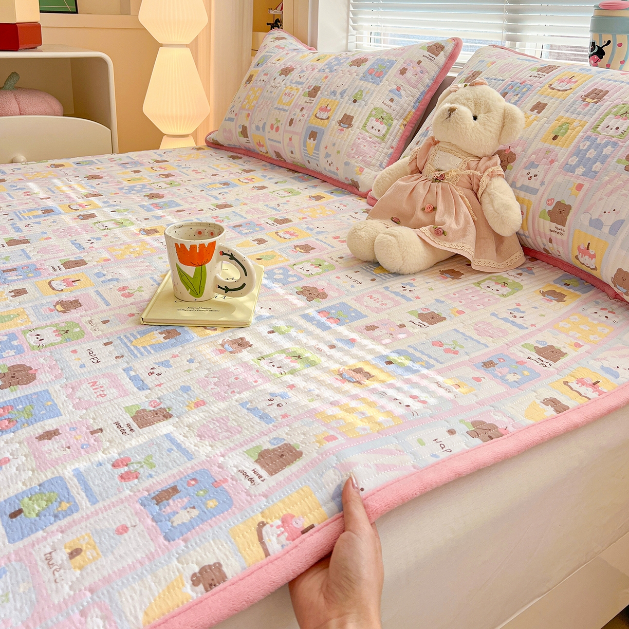 91家纺网 家纺一手货源 找家纺 恒尚居 2026新款双层纱牛奶绒床垫床褥子云感夹棉床单软床垫-秋冬款-链接二 动物世界