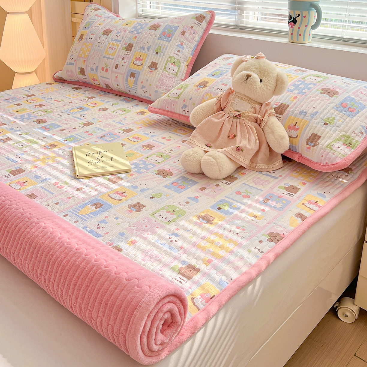 91家纺网 家纺一手货源 找家纺 恒尚居 2026新款双层纱牛奶绒床垫床褥子云感夹棉床单软床垫-秋冬款-链接二 动物世界