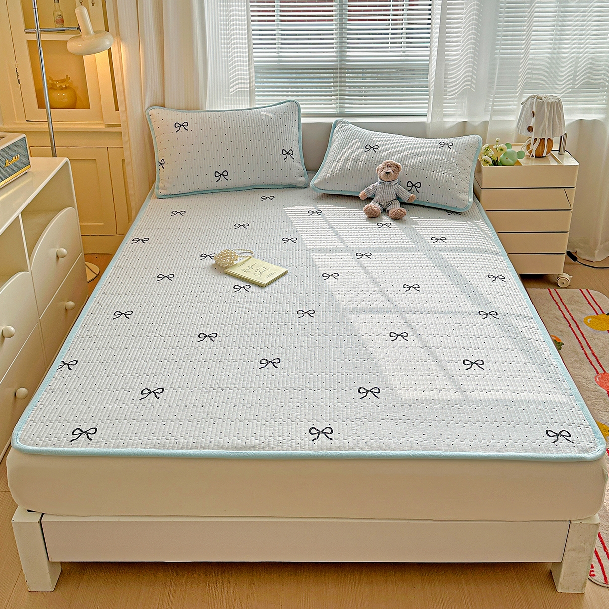 91家纺网 家纺一手货源 找家纺 恒尚居 2026新款双层纱牛奶绒床垫床褥子云感夹棉床单软床垫-秋冬款-链接二 海盐蝴蝶结