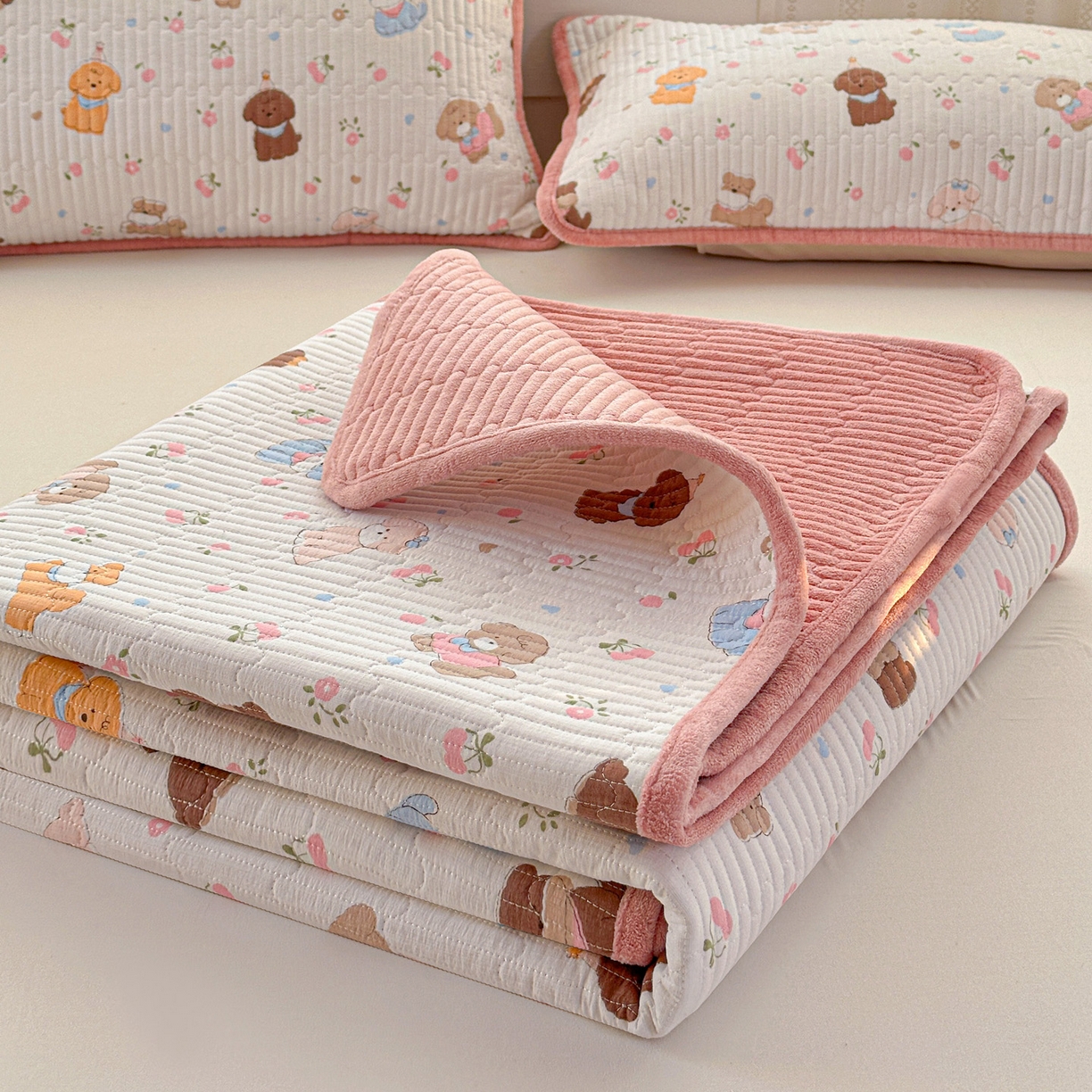 91家纺网 家纺一手货源 找家纺 恒尚居 2026新款双层纱牛奶绒床垫床褥子云感夹棉床单软床垫-秋冬款-链接二 欢乐狗