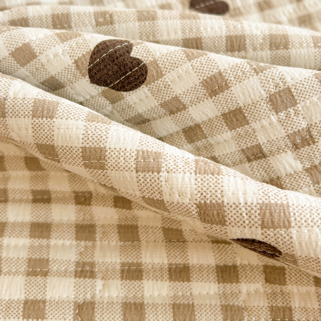 91家纺网 家纺一手货源 找家纺 恒尚居 2026新款双层纱牛奶绒床垫床褥子云感夹棉床单软床垫-秋冬款-链接二 焦糖爱心