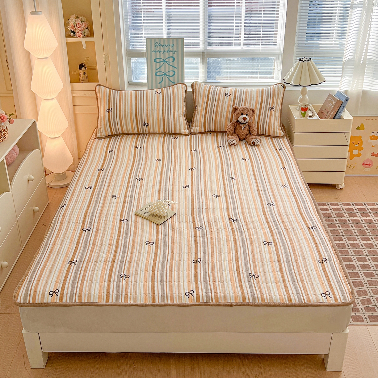 91家纺网 家纺一手货源 找家纺 恒尚居 2026新款双层纱牛奶绒床垫床褥子云感夹棉床单软床垫-秋冬款-链接二 卡其蝴蝶结