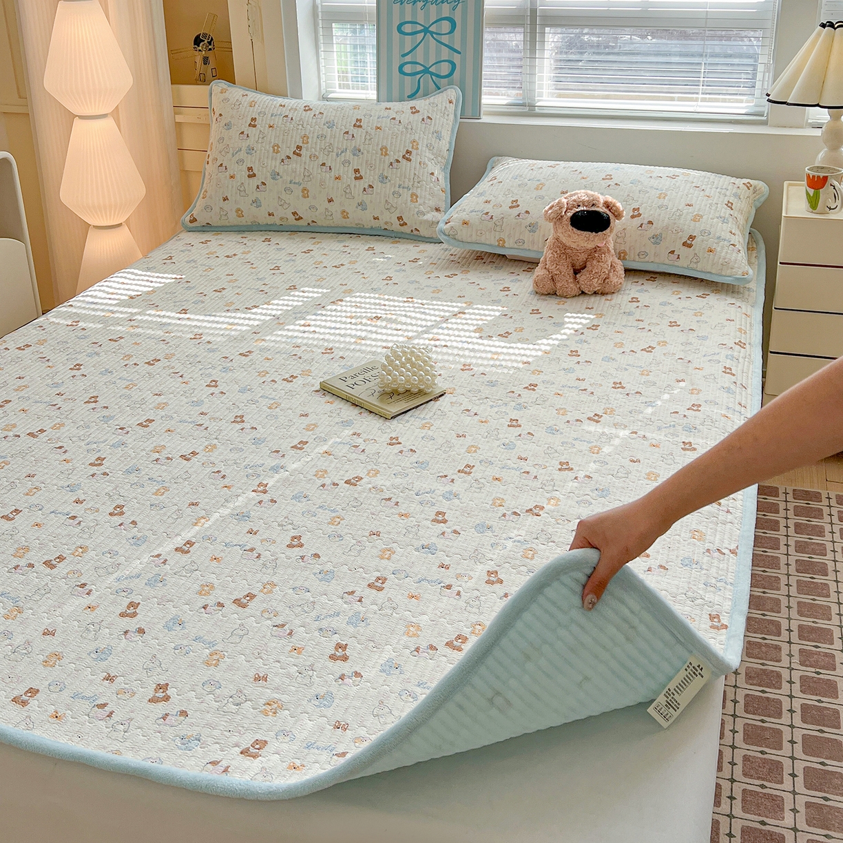 91家纺网 家纺一手货源 找家纺 恒尚居 2026新款双层纱牛奶绒床垫床褥子云感夹棉床单软床垫-秋冬款-链接二 萌宠乐园