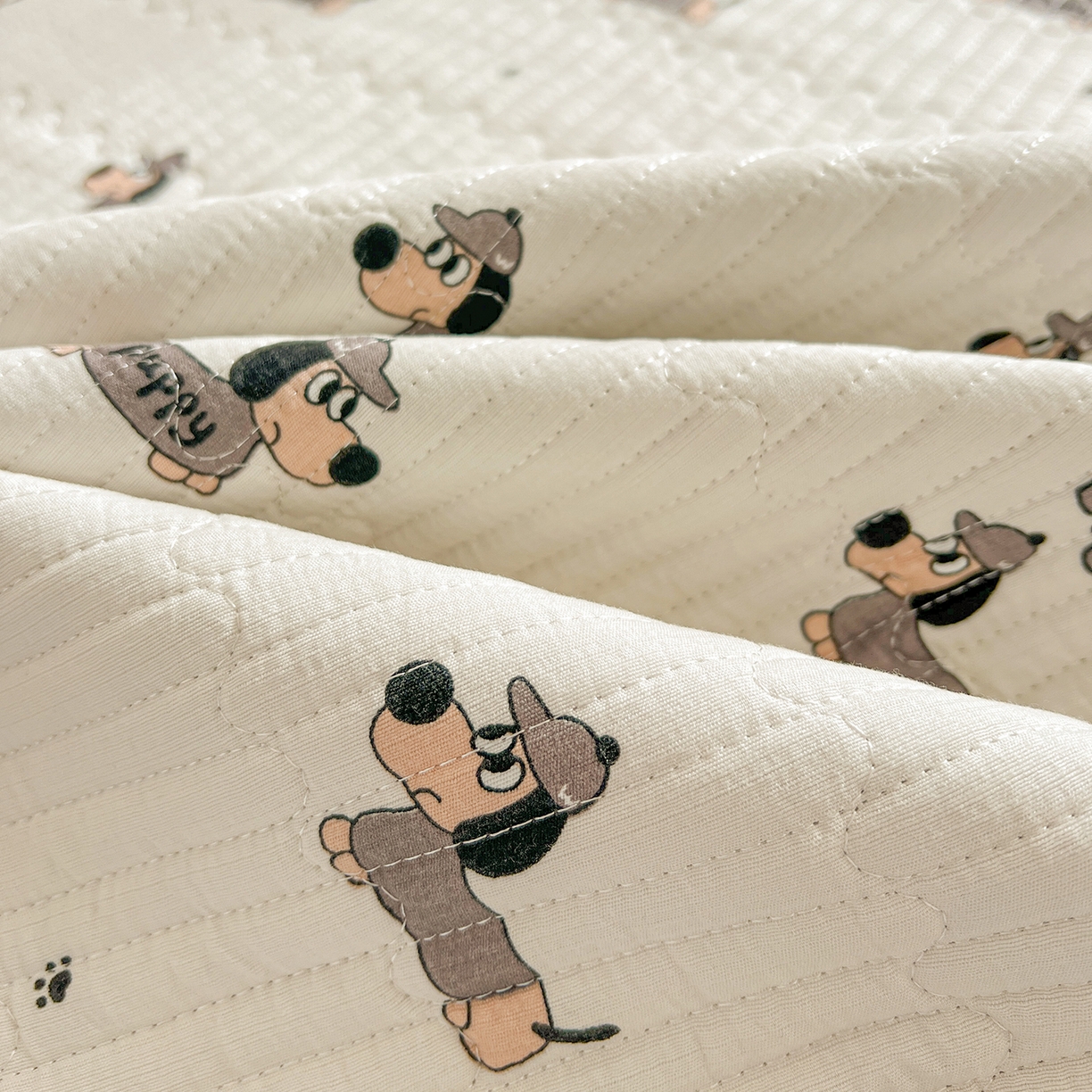 91家纺网 家纺一手货源 找家纺 恒尚居 2026新款双层纱牛奶绒床垫床褥子云感夹棉床单软床垫-秋冬款-链接二 奇奇狗