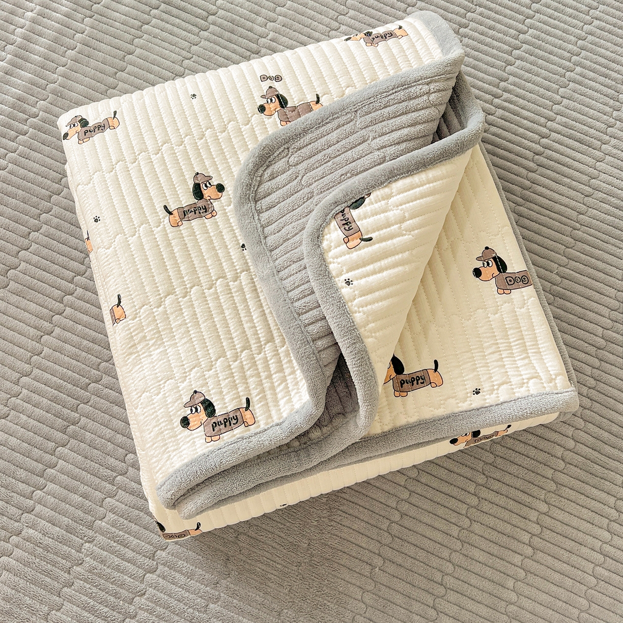 91家纺网 家纺一手货源 找家纺 恒尚居 2026新款双层纱牛奶绒床垫床褥子云感夹棉床单软床垫-秋冬款-链接二 奇奇狗