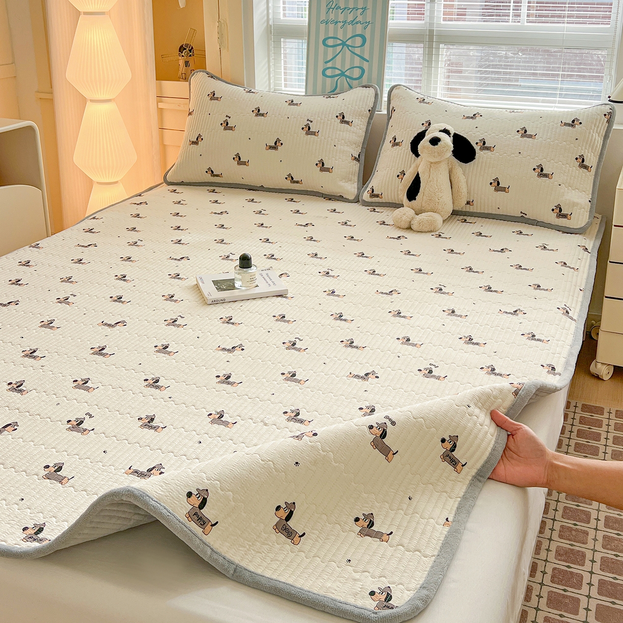 91家纺网 家纺一手货源 找家纺 恒尚居 2026新款双层纱牛奶绒床垫床褥子云感夹棉床单软床垫-秋冬款-链接二 奇奇狗