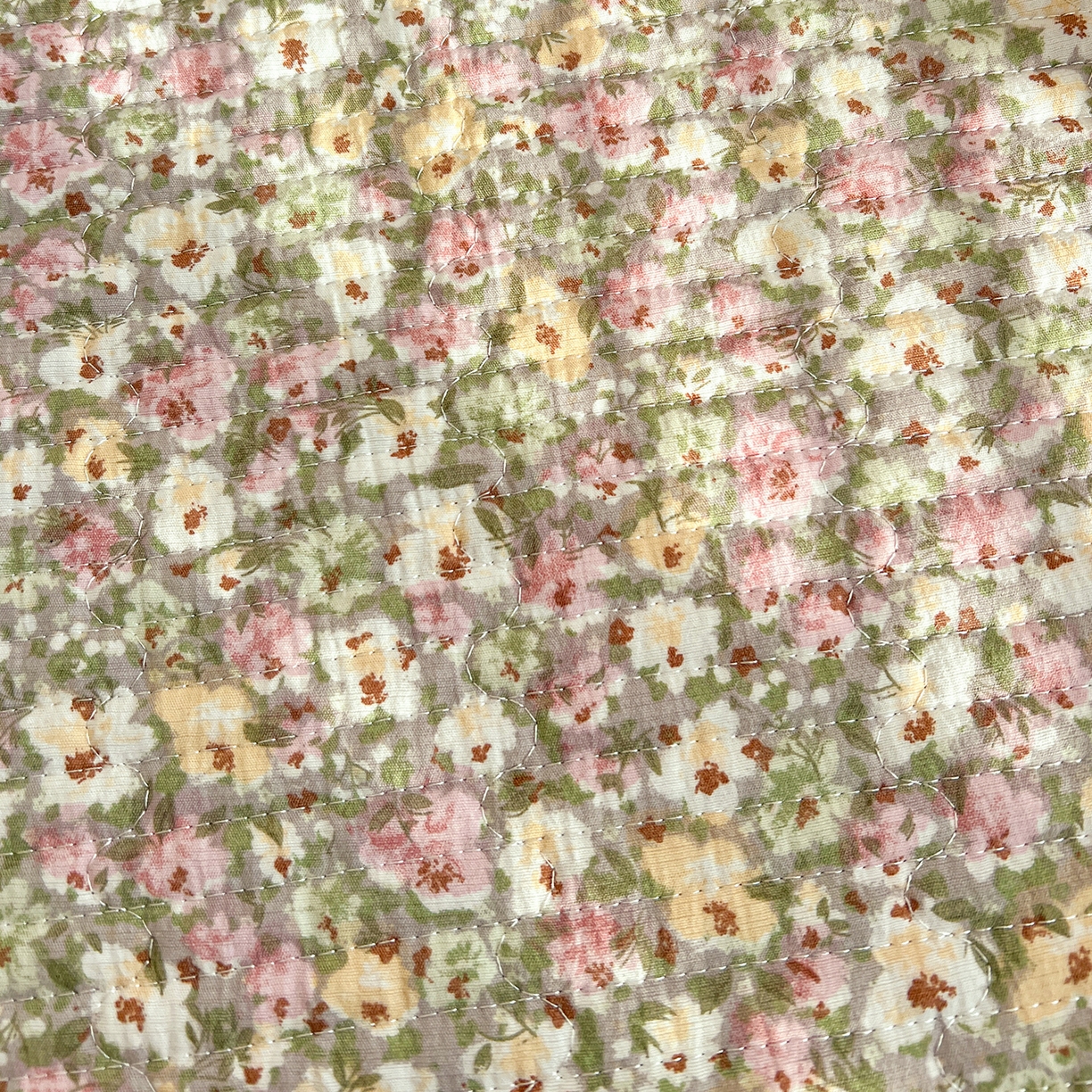 91家纺网 家纺一手货源 找家纺 恒尚居 2026新款双层纱牛奶绒床垫床褥子云感夹棉床单软床垫-秋冬款-链接二 小碎花