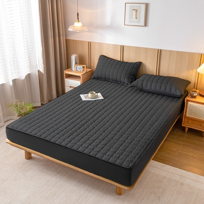 91家纺网 家纺一手货源 找家纺 宇淳 2026跨境外贸水洗棉夹棉单件床签床垫保护套四季通用防滑床罩梦思床垫保护罩三件套非全棉 黑色