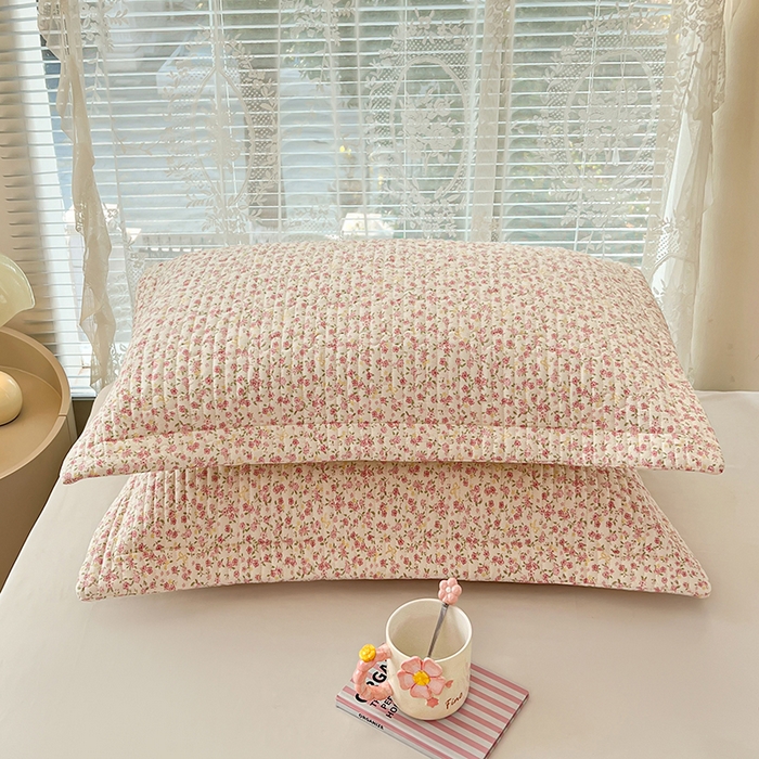 91家纺网 家纺一手货源 找家纺 圣比熊 2025新款A类云朵棉夹棉枕套宿舍单人一只装枕芯内胆套-单人枕套 芊芊花海（压线夹棉）