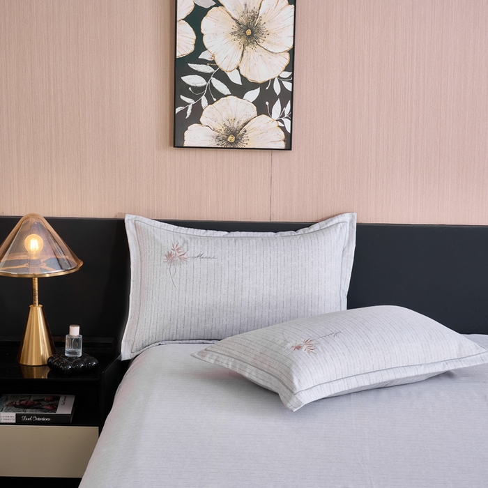 91家纺网 家纺一手货源 找家纺 喜四方 2026年新款加厚全棉印花加绣花四件套 兰亭序-灰