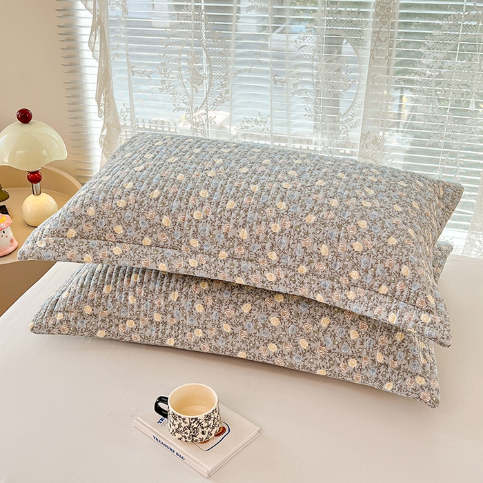 91家纺网 家纺一手货源 找家纺 圣比熊 2025新款A类云朵棉夹棉枕套宿舍单人一只装枕芯内胆套-单人枕套 海棠花开（压线夹棉）