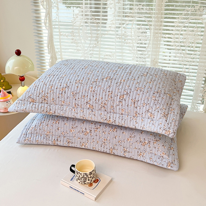 91家纺网 家纺一手货源 找家纺 圣比熊 2025新款A类云朵棉夹棉枕套宿舍单人一只装枕芯内胆套-单人枕套 兰亭序-蓝（压线夹棉）