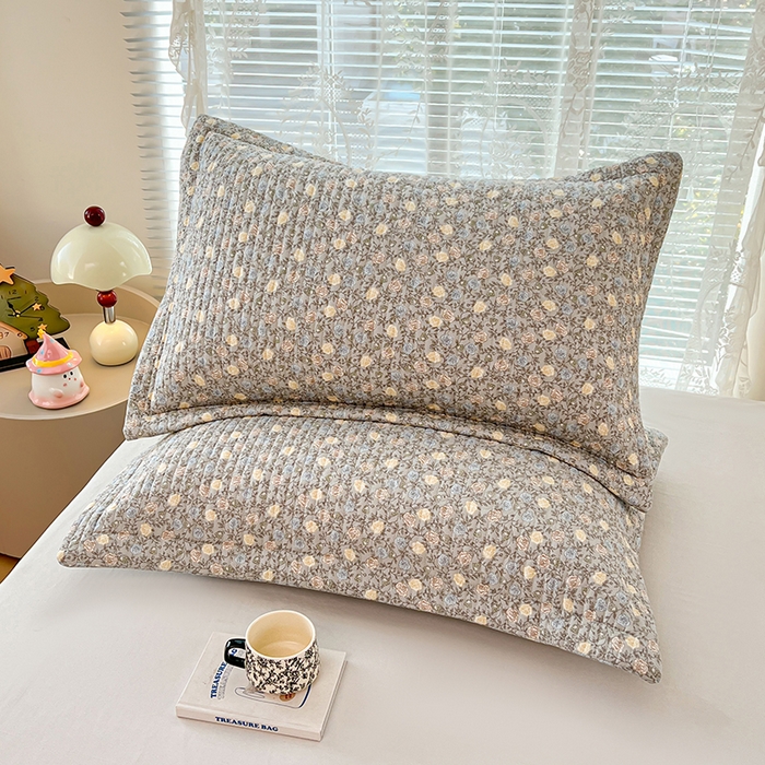 91家纺网 家纺一手货源 找家纺 圣比熊 2025新款A类云朵棉夹棉枕套宿舍单人一只装枕芯内胆套-单人枕套 海棠花开（压线夹棉）