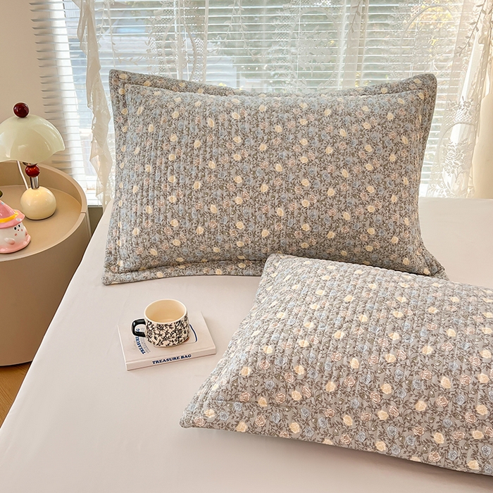91家纺网 家纺一手货源 找家纺 圣比熊 2025新款A类云朵棉夹棉枕套宿舍单人一只装枕芯内胆套-单人枕套 海棠花开（压线夹棉）