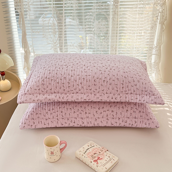 91家纺网 家纺一手货源 找家纺 圣比熊 2025新款A类云朵棉夹棉枕套宿舍单人一只装枕芯内胆套-单人枕套 爱丽丝-粉（压线夹棉）