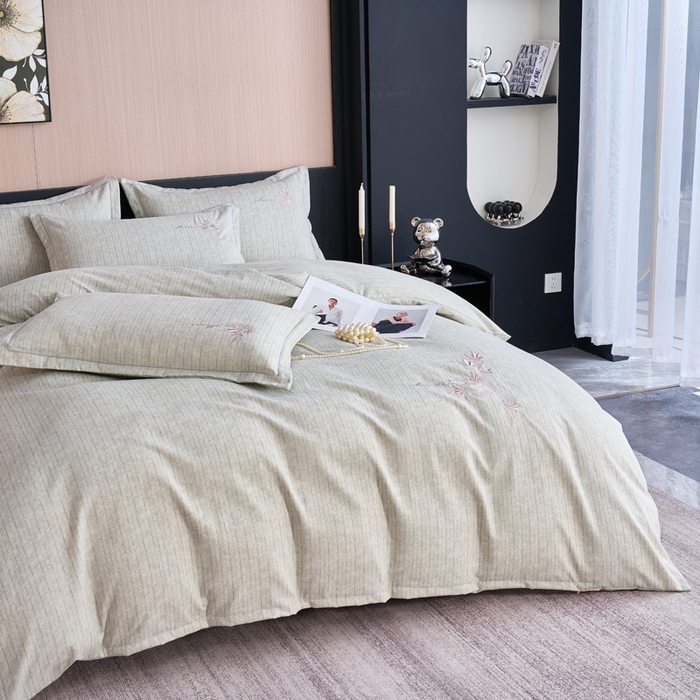 91家纺网 家纺一手货源 找家纺 喜四方 2026年新款加厚全棉印花加绣花四件套 兰亭序-浅绿