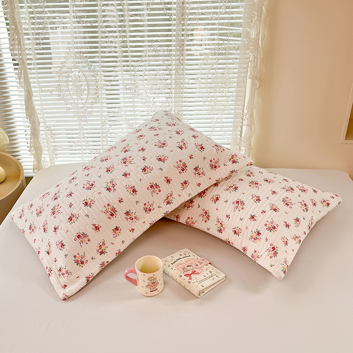 91家纺网 家纺一手货源 找家纺 圣比熊 2025新款A类云朵棉夹棉枕套宿舍单人一只装枕芯内胆套-单人枕套 粉黛花园（压线夹棉）