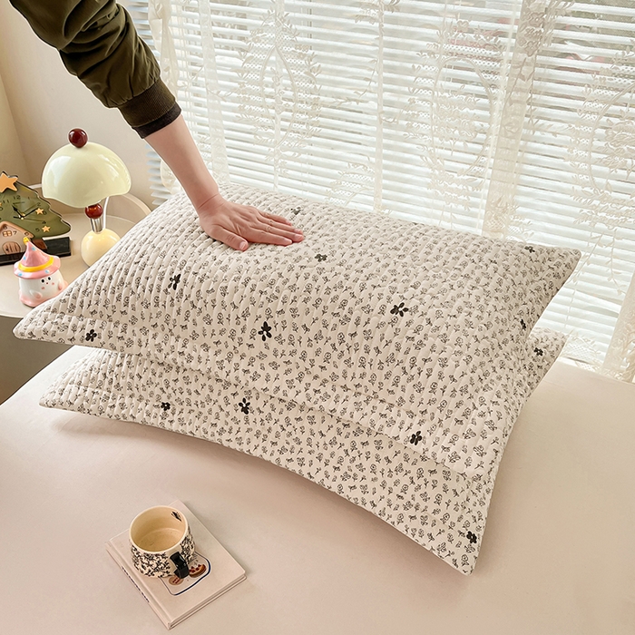 91家纺网 家纺一手货源 找家纺 梦舒羽 2025新款A类云朵棉夹棉枕套宿舍单人一只装枕芯内胆套-单人枕套 花无意（压线夹棉）