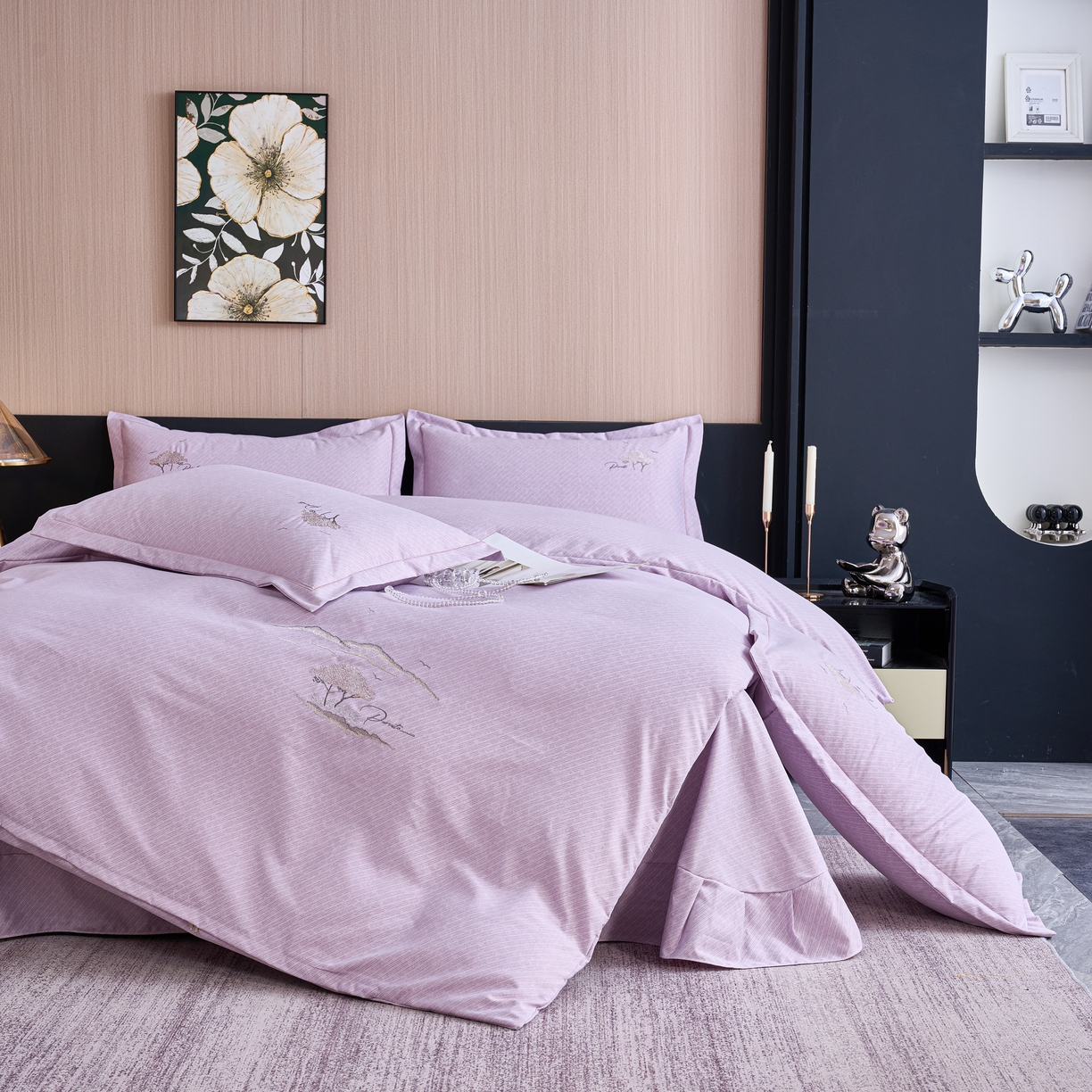 91家纺网 家纺一手货源 找家纺 喜四方 2026年新款加厚全棉印花加绣花四件套 丛林记忆-紫