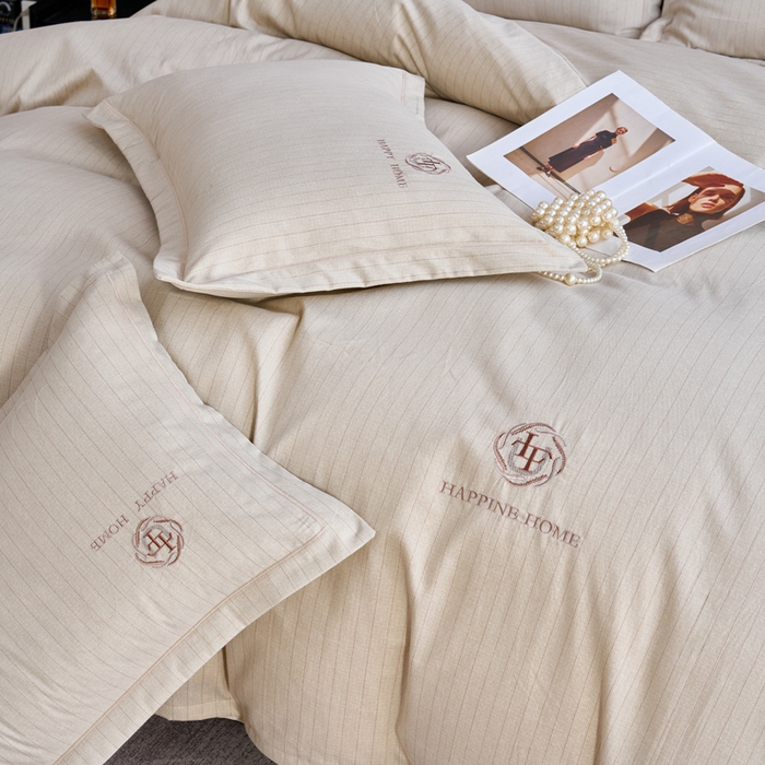 91家纺网 家纺一手货源 找家纺 喜四方 2026年新款加厚全棉印花加绣花四件套 绅士格调-黄