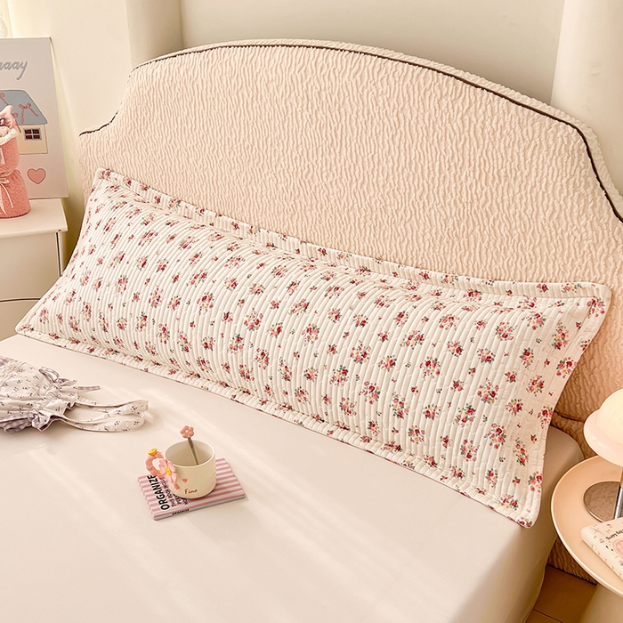 91家纺网 家纺一手货源 找家纺 梦舒羽 2025新款A类云朵棉夹棉枕套宿舍情侣双人加长枕芯内胆套 粉黛花园（压线夹棉）