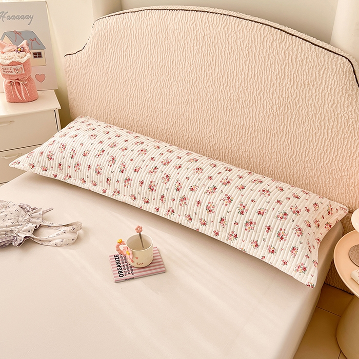 91家纺网 家纺一手货源 找家纺 梦舒羽 2025新款A类云朵棉夹棉枕套宿舍情侣双人加长枕芯内胆套 粉黛花园（压线夹棉）