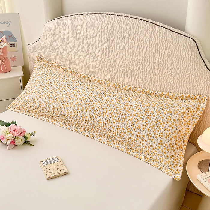 91家纺网 家纺一手货源 找家纺 梦舒羽 2025新款A类云朵棉夹棉枕套宿舍情侣双人加长枕芯内胆套 春日暖阳（压线夹棉）