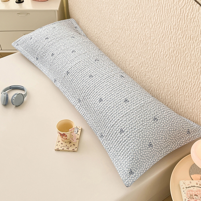 91家纺网 家纺一手货源 找家纺 圣比熊 2025新款A类云朵棉夹棉枕套宿舍单人一只装枕芯内胆套-双人枕套 花屿轻梦（压线夹棉）